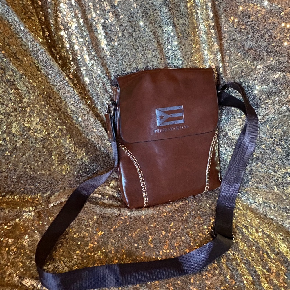 100% Brown Leather Crossbody Bag, hand made in Puerto Rico.
